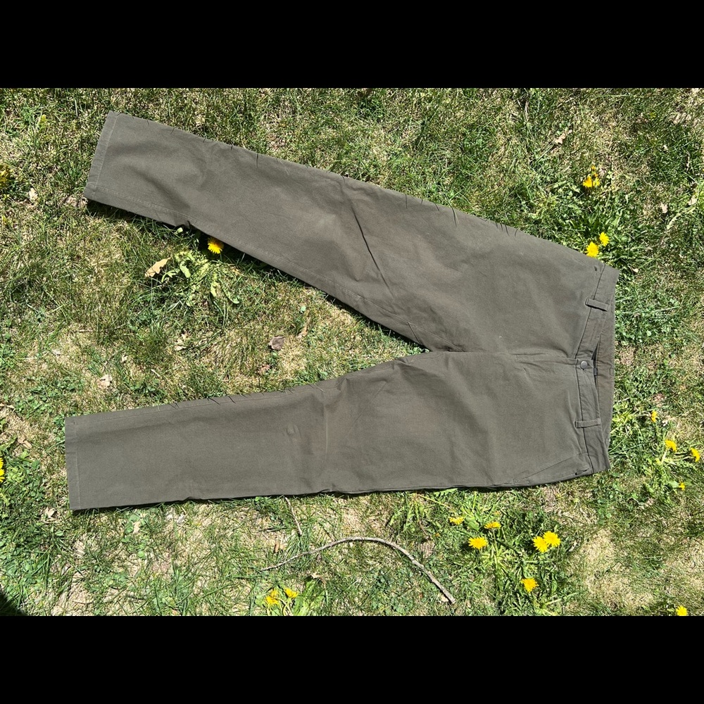 Lululemon Pants - 34W long